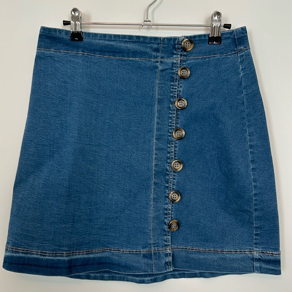 Denim by Ellison lightweight denim skirt. Womens size small